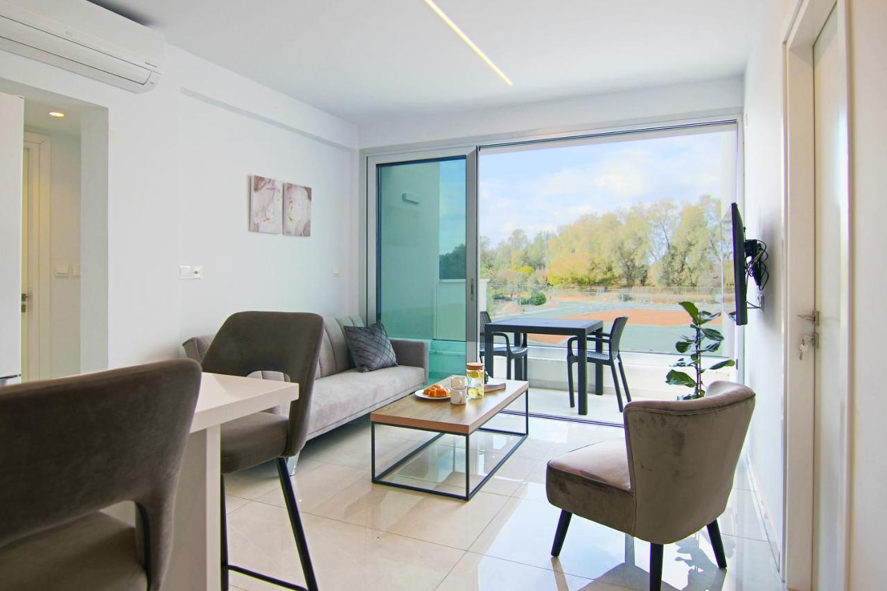 Phaedrus Living - Seaside Executive Flat Harbour 205 Apartment Paphos Exterior photo
