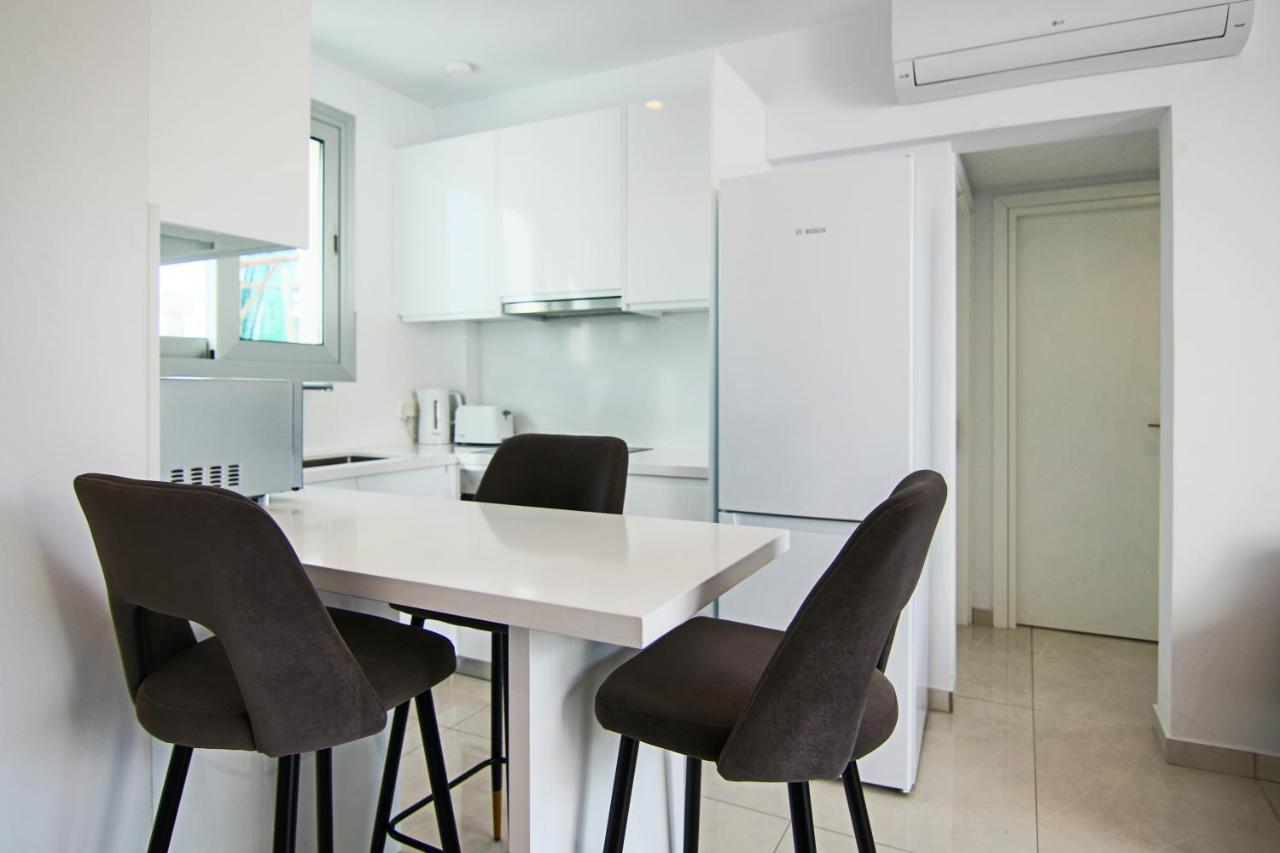 Phaedrus Living - Seaside Executive Flat Harbour 205 Apartment Paphos Exterior photo
